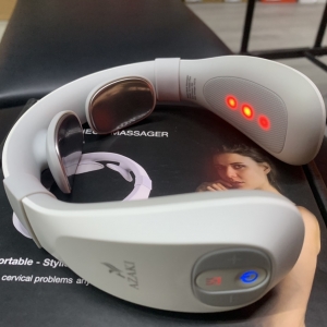 Máy Massage Cổ Azaki N109 Plus chính hãng