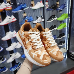 Giày thể thao Kamito TM Legend KMGR230572 - Nâu nhạt chính hãng - Size: 40