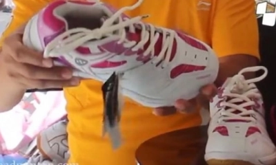 Cách phân biệt giày cầu lông Yonex thật và giả năm 2025