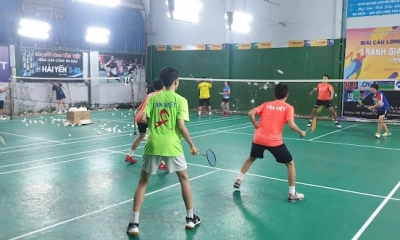 Review chi tiết sân cầu lông Tân Việt quận Tân Phú