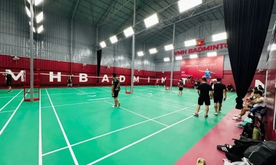 Review giá thuê và dịch vụ tại sân cầu lông VMH Hạ Long