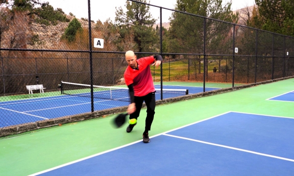 Hướng dẫn kỹ thuật Finding Forehand Pickleball chi tiết và dễ hiểu