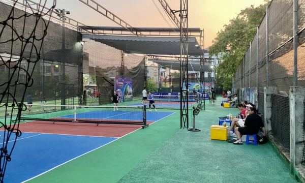 Review sân Pickleball Hồ Thạch Bàn chất lượng đáng để trải nghiệm tại quận Long Biên, Hà Nội