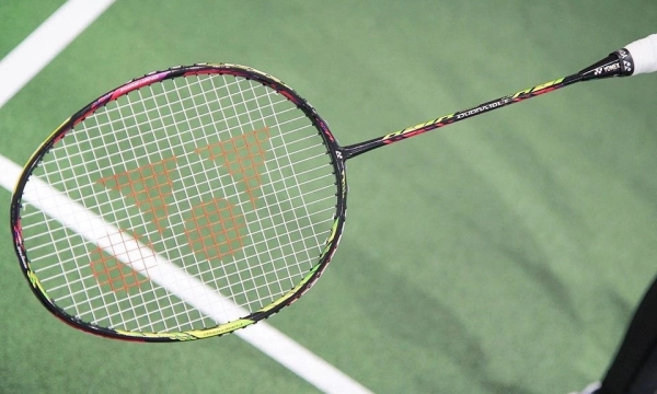 Đâu mới là những cây vợt cầu lông xịn xò, chất lượng, đáng mua nhất 2020 đến từ Yonex ?