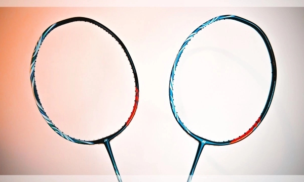 So sánh siêu phẩm vợt cầu lông YONEX ASTROX 100 ZZ và YONEX ASTROX 100 ZX