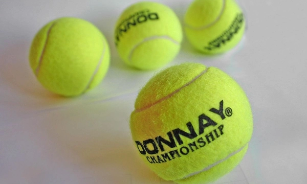 Kích thước bóng tennis -  tiêu chuẩn của một quả bóng tennis