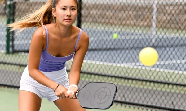 Hướng dẫn cách chọn vợt pickleball cho nữ