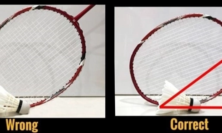 3 cách nhặt cầu lông bằng vợt và tay đơn giản, an toàn nhất