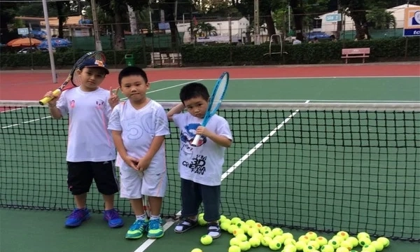 Top 3 giày tennis trẻ em được đánh giá cao trên thị trường