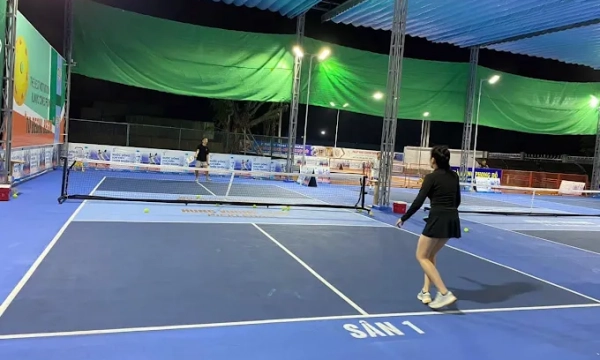 Tìm hiểu giá thuê, dịch vụ tiện ích tại sân Hena Pickleball ở Hà Nội