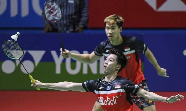 Kevin Sukamuljo dương tính Covid-19 ! Đôi nam cầu lông top 1 Thế giới nói lời từ biệt với ba giải đấu Thái Lan