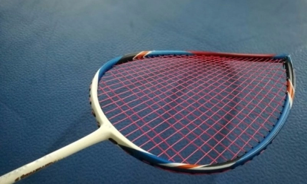 Cách khắc phục khung vợt cầu lông bị méo hiệu quả nhất