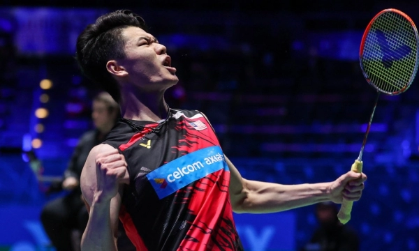 Lee Zii Jia dùng vợt cầu lông gì đăng quang ngôi vô địch Yonex All England 2021 ???