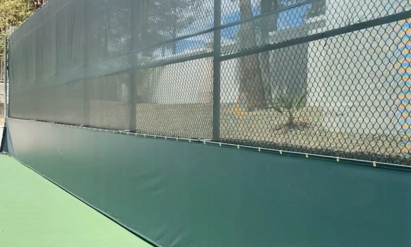 Khám phá các loại lưới chắn gió sân Pickleball