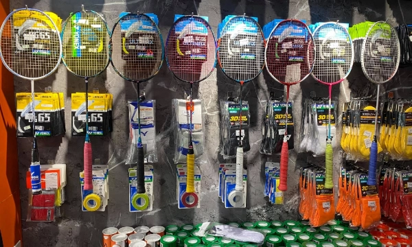 Những điều cần lưu ý khi mua vợt cầu lông ở Hải Phòng !!!