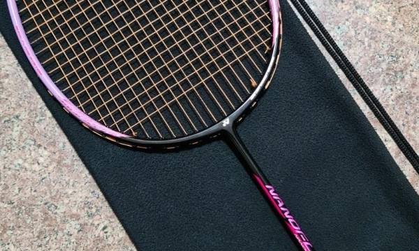 Những mẫu vợt cầu lông cho nữ mới chơi tốt nhất