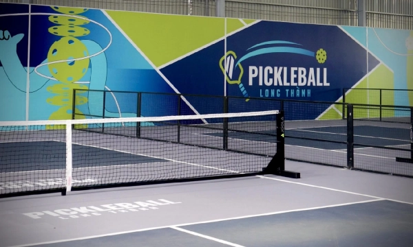 Review sân Pickleball Long Thành chi tiết về sân bãi, giá thuê và tiện ích