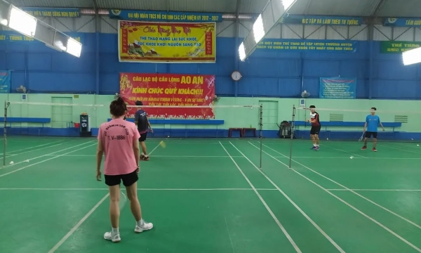 Sân cầu lông Ao An: Chi tiết về giá thuê, dịch vụ tiện ích tại sân