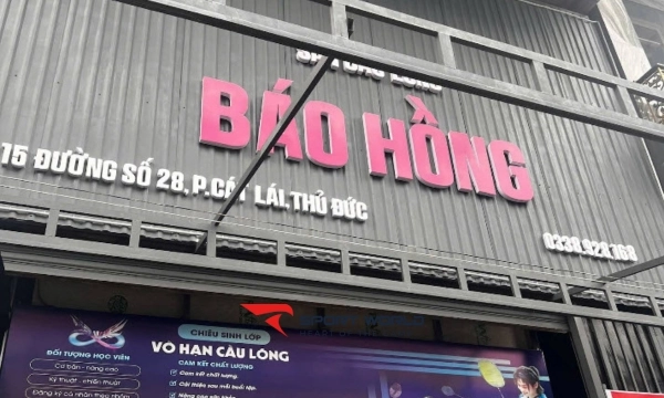 Review sân cầu lông Báo Hồng Cát Lái, Quận 2 – Không gian hiện đại, thảm hồng nổi bật