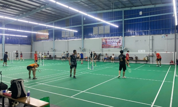 Khám phá chi tiết dịch vụ và giá thuê tại sân cầu lông Hạnh Phúc Dĩ An