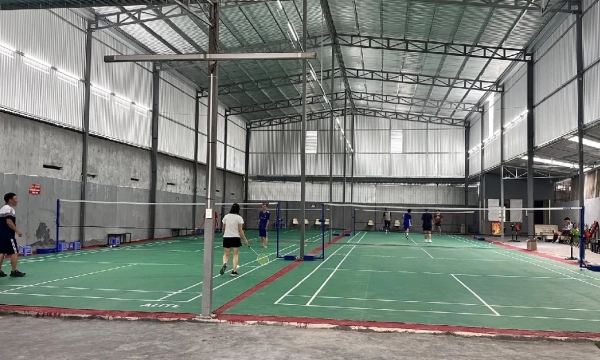 Tìm hiểu chi tiết dịch vụ và chất lượng tại sân cầu lông Khánh Việt Nha Trang