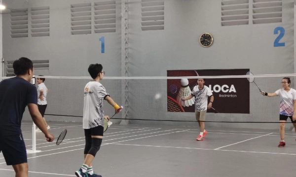 Review sân cầu lông Loca Badminton Club chi tiết nhất