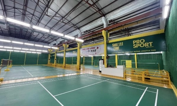 Review giá thuê và dịch vụ tại sân cầu lông Mã Lò Bình Tân
