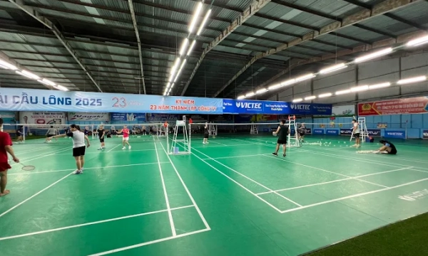 Khám phá chi tiết dịch vụ và chất lượng tại sân cầu lông Ngọc Anh Q.12