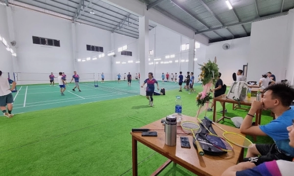 Trải nghiệm sân cầu lông Phú Xuân, sân chơi chất lượng tại quận 7