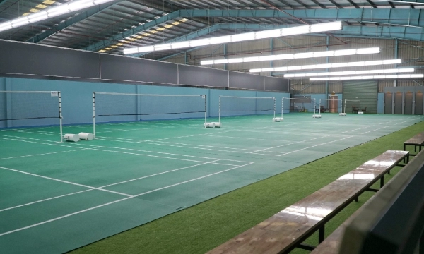 Trải Nghiệm Và Đánh Giá Chi Tiết Sân Cầu Lông SHB Badminton