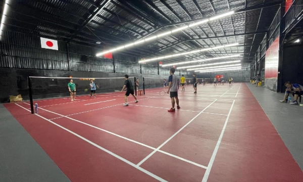 Sân cầu lông Tấn Nguyễn Academy: Review chi tiết về chất lượng và dịch vụ