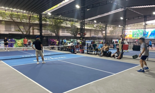 Review chi tiết sân D-T Pickleball Bình Thạnh: Sân chơi hiện đại, dịch vụ đầy đủ