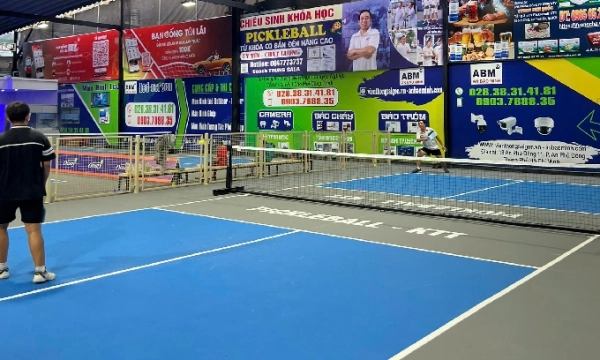 Review chi tiết giá thuê và dịch vụ của sân Pickleball KTT tại TP.HCM