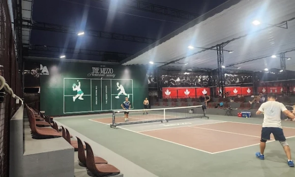 Review sân Pickleball The Mezzo chất lượng cao tại Tây Hồ, Hà Nội