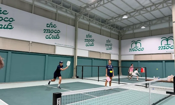 Review The Moco Coffee & Pickleball Hồ Chí Minh, sân pickleball view biển ấn tượng