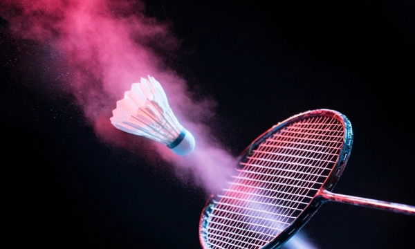 Top 5 cây vợt cầu lông hồng bắt mắt và sang trọng trên thị trường