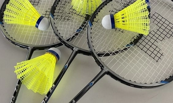Những cây vợt cầu lông nào tốt cho người mới. Top vợt cầu lông nào tốt nhất hiện nay?