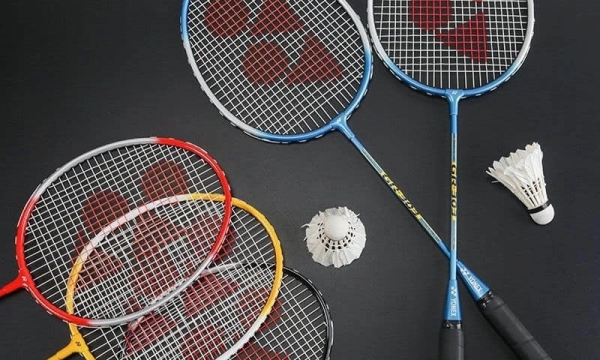 Top 5 cây vợt cầu lông thiên công tầm giá 1.5 triệu đáng mua nhất