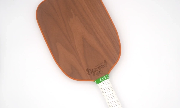 Vợt gỗ Pickleball là gì? Tìm hiểu đặc điểm và các mẫu vợt gỗ phổ biến hiện nay