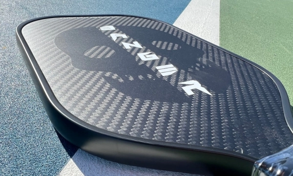 Vợt pickleball carbon là gì? Gợi ý 7 cây vợt carbon nổi bật cho mọi trình độ