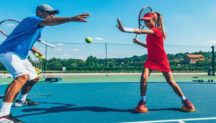 Cách chọn thầy dạy tennis sao cho phù hợp