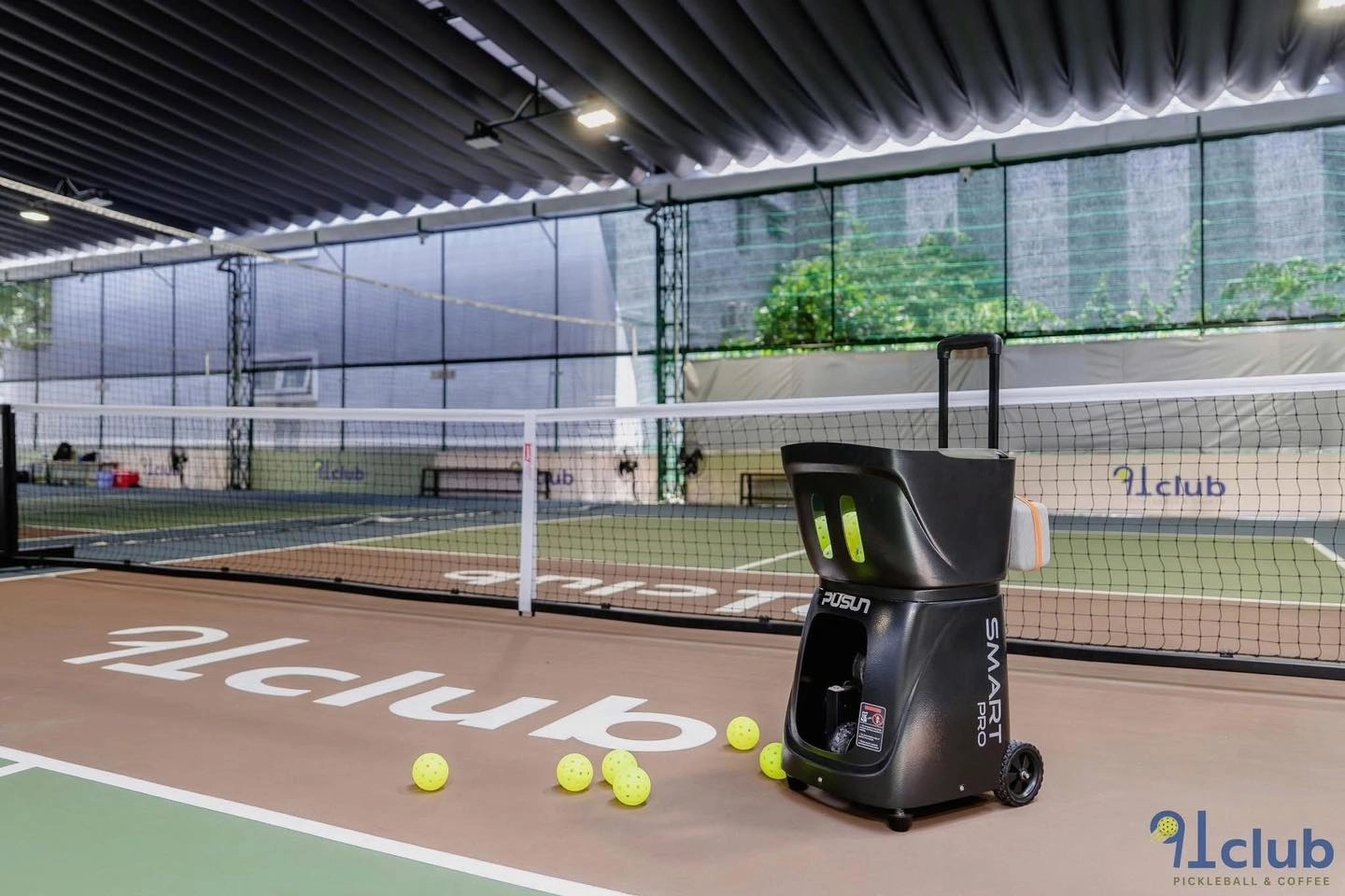 Sân 91Club Pickleball & Coffee có cho thuê máy bắn bóng