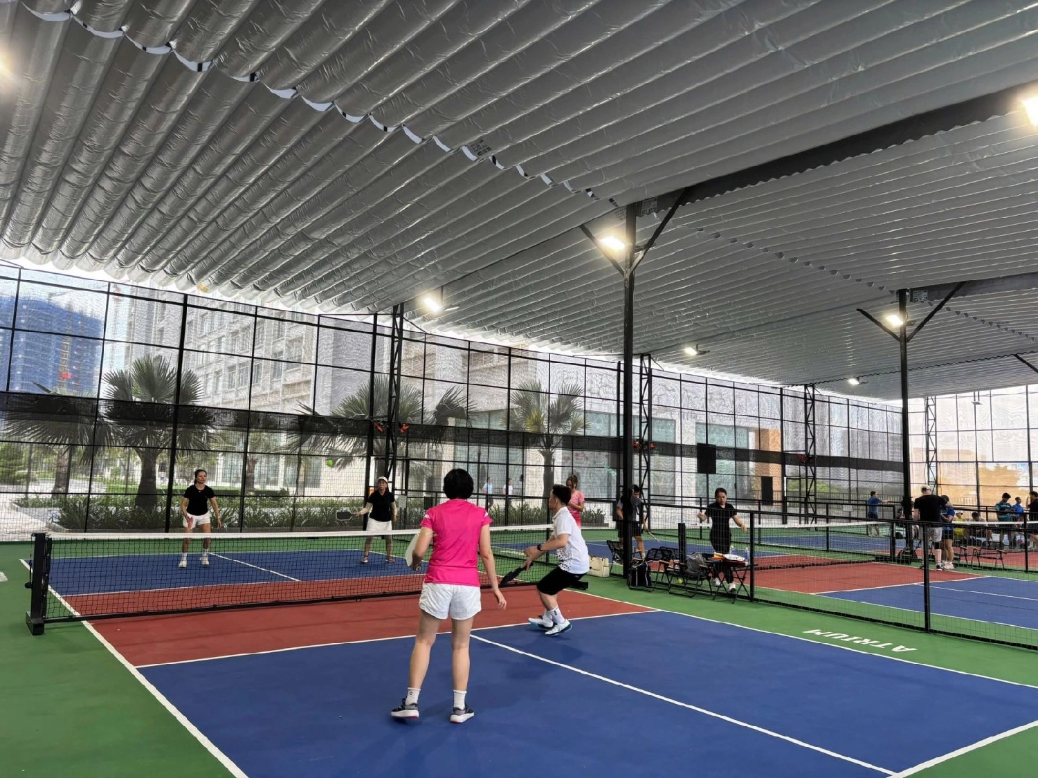 Cụm sân atrium pickleball chất lượng tại quận 2