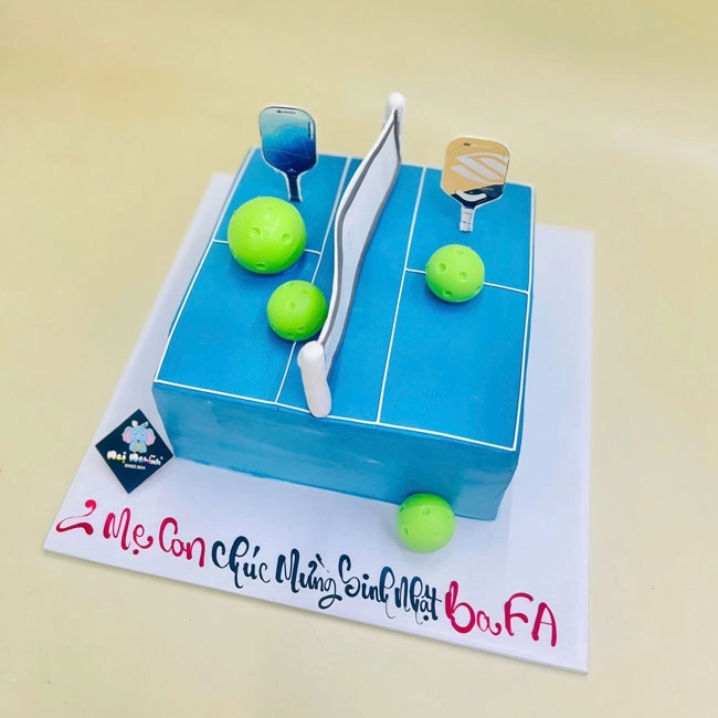 Bánh sinh nhật sân pickleball màu xanh dương