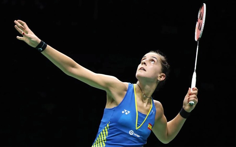 Nữ chơi cầu lông nên chọn lực căng vợt từ 9 – 10,5 kg.