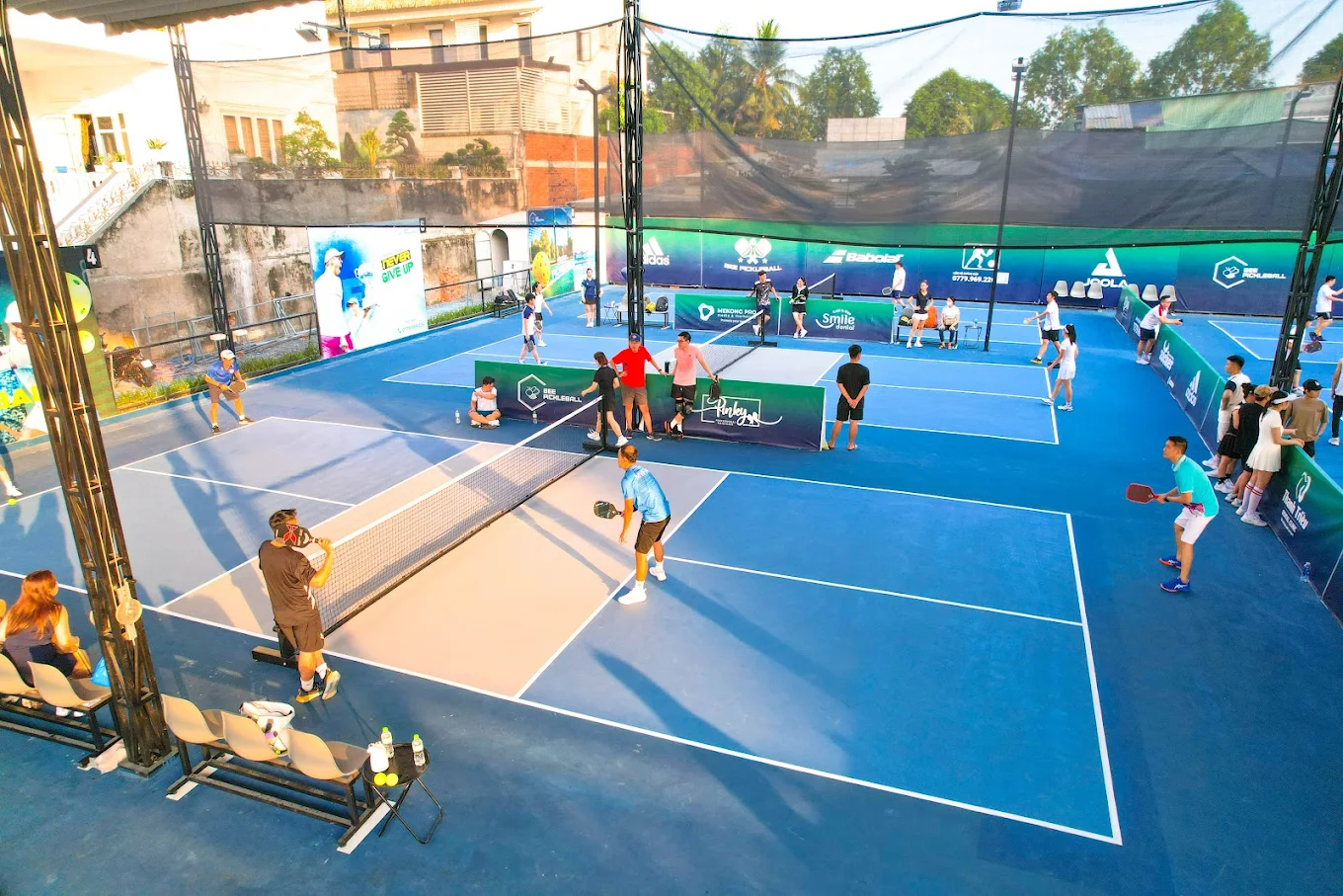 Các dịch vụ tiện ích tại sân Bee Pickleball Cần Thơ