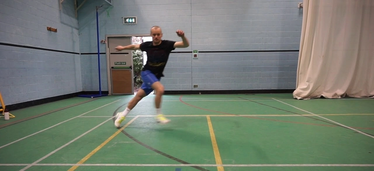 Tập mẫu trên sân khi không có cầu