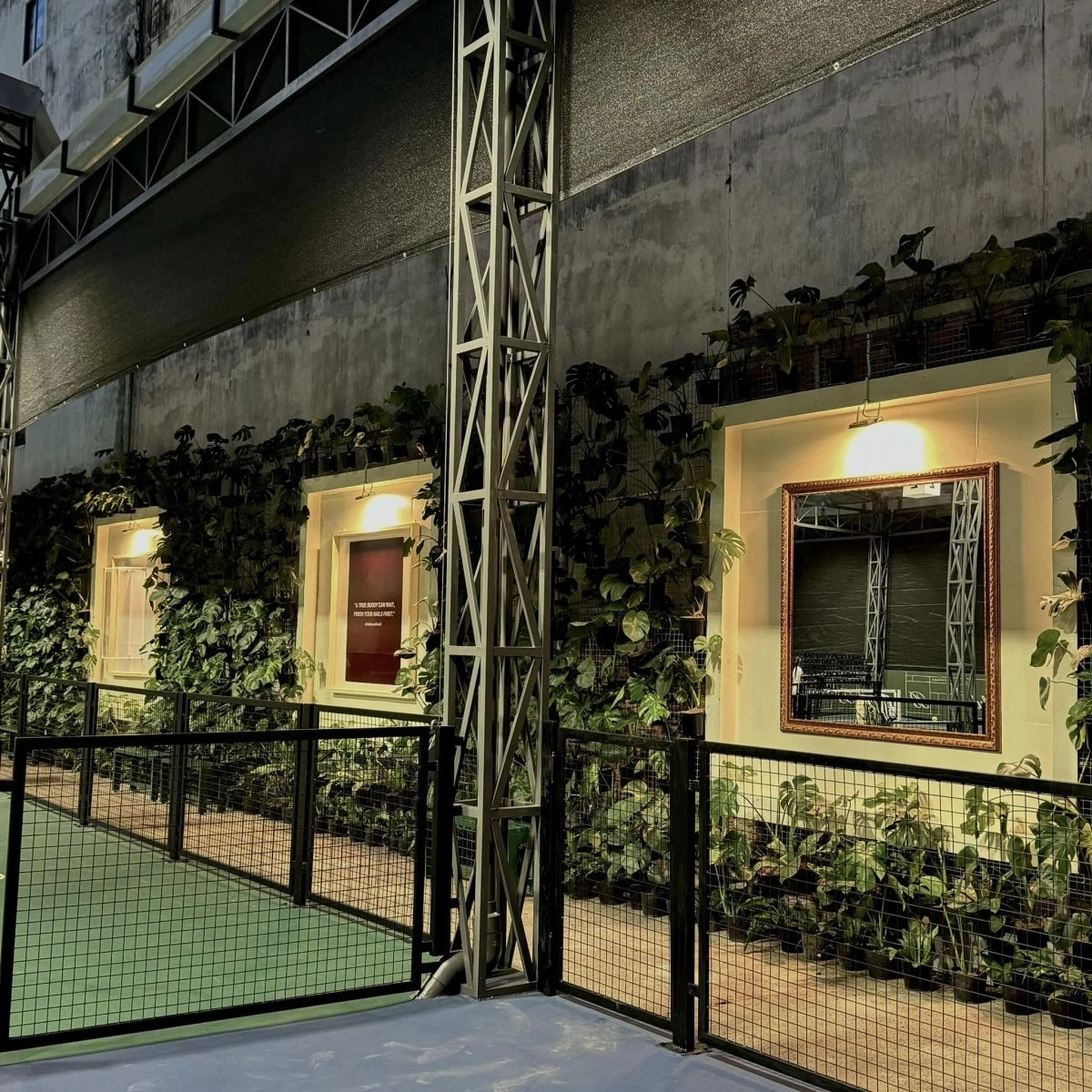 Dịch vụ tại sân buddy club pickleball cung cấp khá đầy đủ