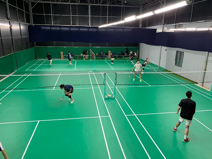 Sân cầu lông Hi-tech Sport