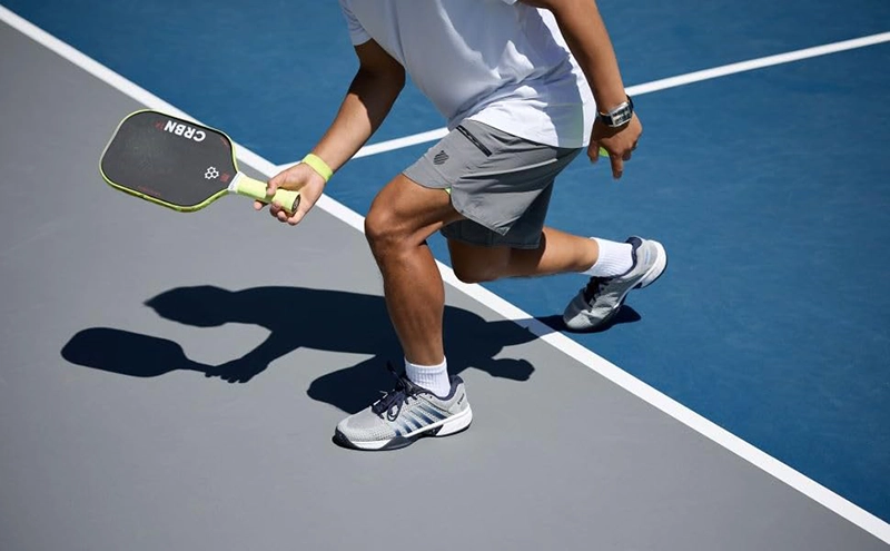 kiểm tra độ vừa vặn và ôm chân